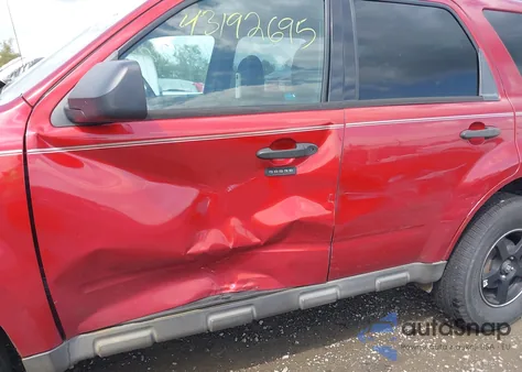 2012 Ford Escape Xlt z USA, uszkodzony, nr VIN 1FMCU9D73CKA78371